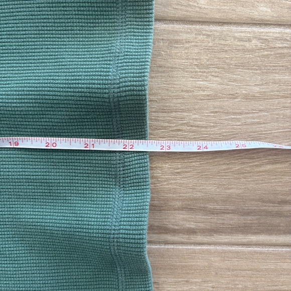 Sundance Long Sleeve Thermal Women's Large Petite Green Waffle Knit Stretch Boho - Picture 5 of 6